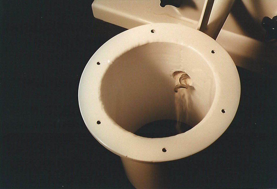 TrantecSolids's tweet image. #TBT A Feeder that we manufactured over a decade ago. From the photos archive. #powders #feeders #engineering #augers #metering #pastproject