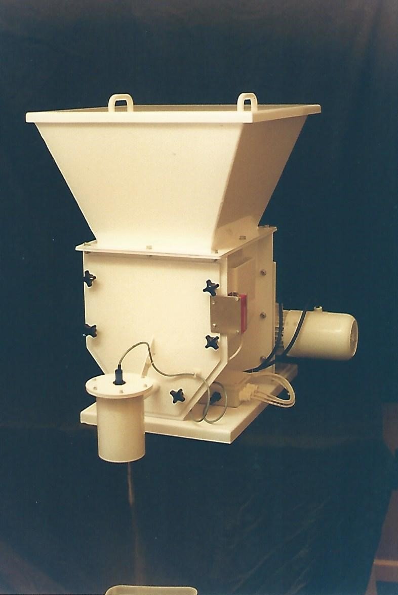TrantecSolids's tweet image. #TBT A Feeder that we manufactured over a decade ago. From the photos archive. #powders #feeders #engineering #augers #metering #pastproject