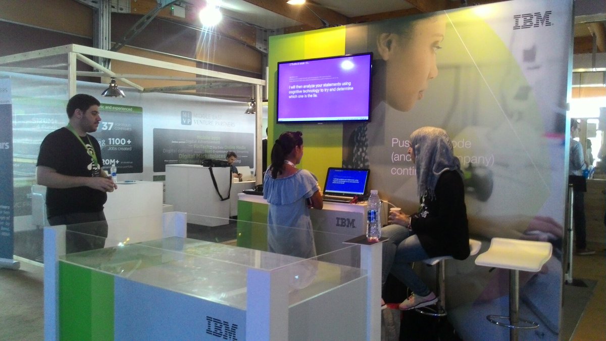 naisofly's tweet image. Playing #2TruthsWithWatson with @amalamine0 @IBMMEA @stepconference 😁👾
#IBMatSTEP #STEP2017