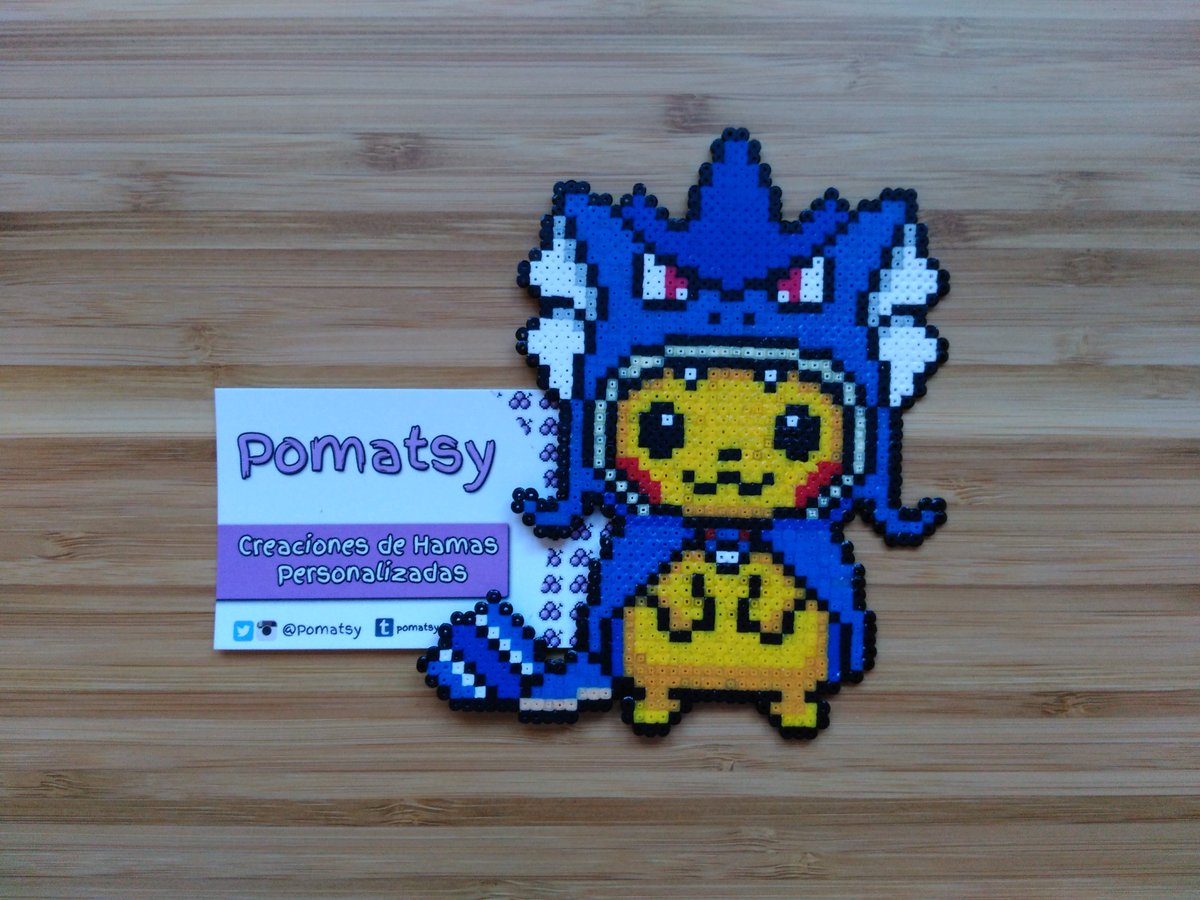 Pomatsy's tweet image. Hama de Pikachu disfrazado de Gyarados!