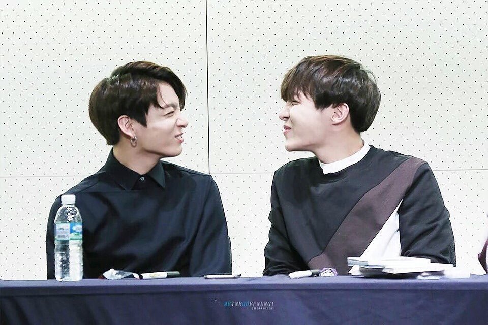 bts_0901_korea's tweet photo. armyのお友達と韓国好きなお友達を増やしたいからタグします！

☀︎ 02line

☀︎ フォロバ100%

☀︎ホプグクよりのall

RTしてくれた方はフォローします！
※DMお邪魔するかもしれません

#BTS好きな人と猛烈に絡みたいのでこれを見た人はRTしてください https://t.co/XaCFLLXBcJ