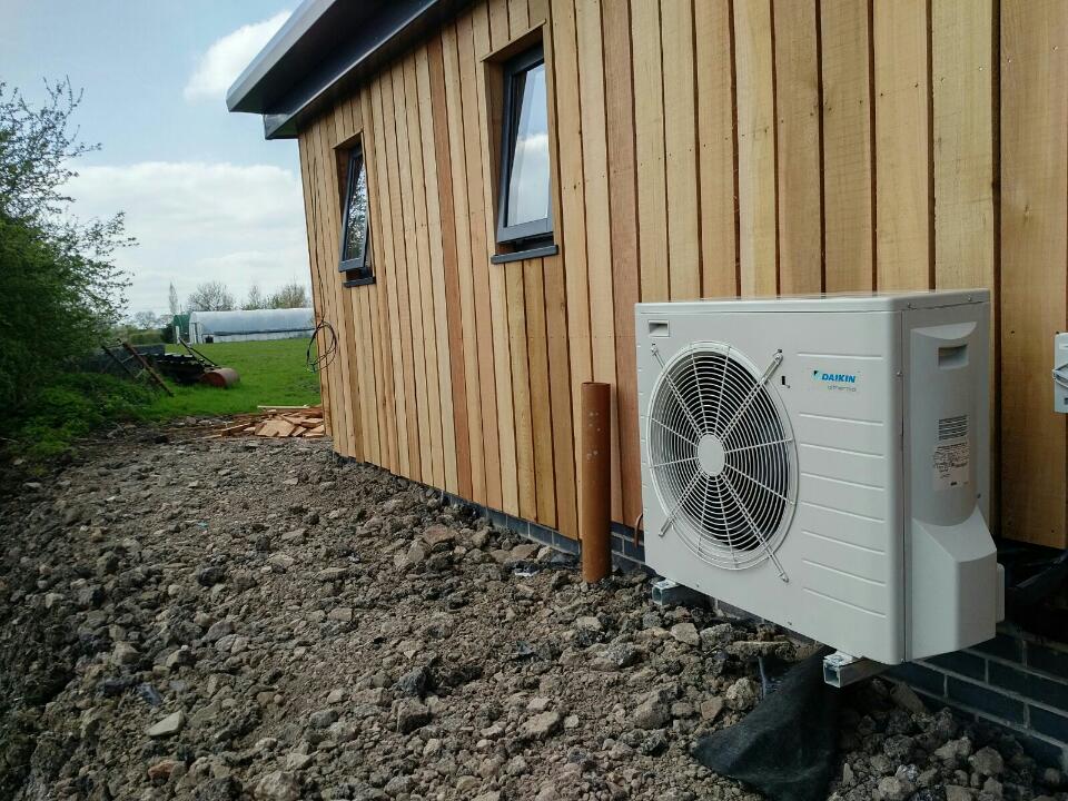 Check out our latest air source heat pump installation for a bespoke self build in rural Warwickshire! 
#Daikin #HeatPump #RenewableEnergy