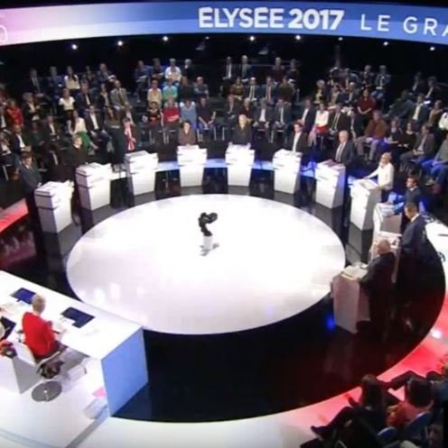 #FR La question du futur de l’Europe divise les présidentiables. 
Chronique de Wilfried - <a href="/RadioMNE/">Radio MNE</a> Mulhouse. >> bit.ly/2oEKmPr