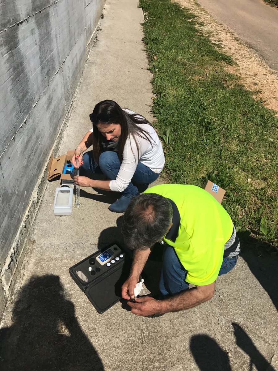 lmorons's tweet photo. @VIAQUA realizando ensaios de Cor e Turbidez en continuo nas redes de abastecemento do @concellodesada e @ConBergondo para garantir calidade https://t.co/bHmcin2TC4