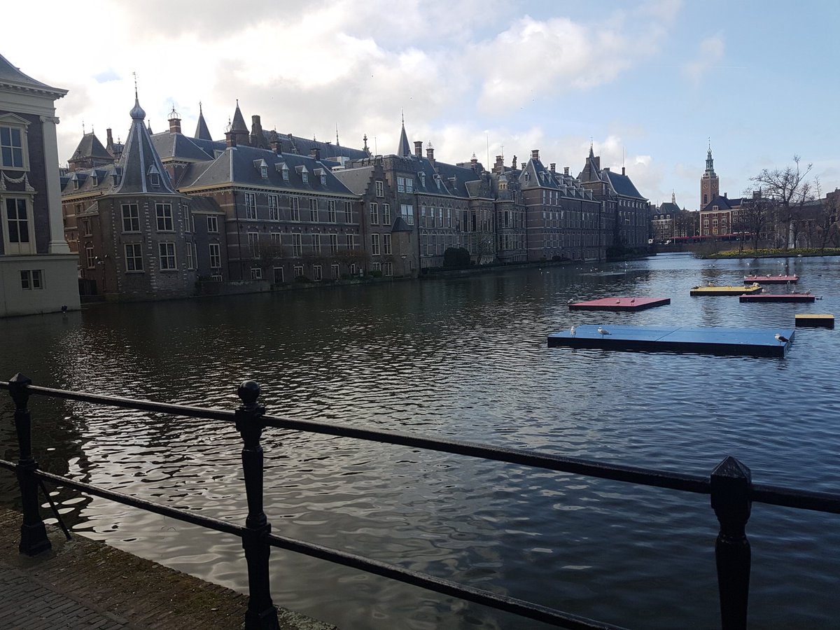 leendersJohan's tweet photo. #YFMA reisje voor themadag beleid. Bij 'Huis van Europa' https://t.co/8dyhe7vJod