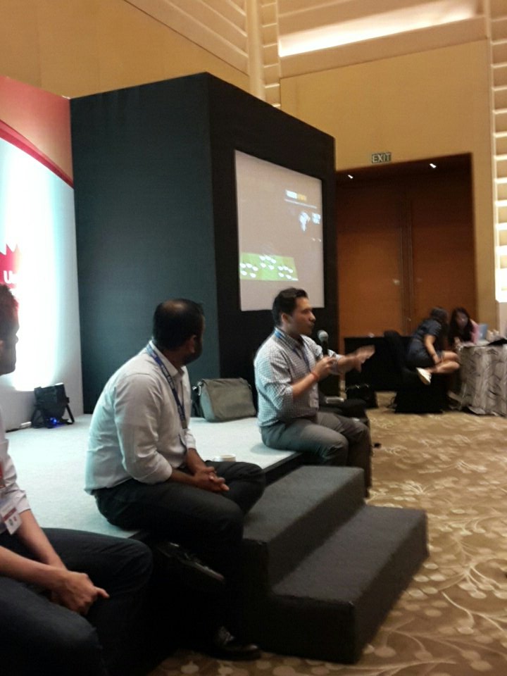 digitalgreenorg's tweet image. @digitalgreenorg&apos;s @_AdityaSethi_ @unltdindia&apos;s #Huddle2017 #TechMasterclass talks data accuracy, driving impact, phased, tested tech #ICT4D