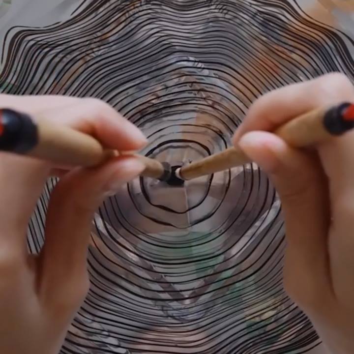 PapelesM's tweet photo. #Suminagashi (#tinta flotante en japonés) es un proceso de marmoleado del #papel para crear patrones.Tutorial👉 https://t.co/rne81ZrTjC #arte https://t.co/js9FlXfKDZ