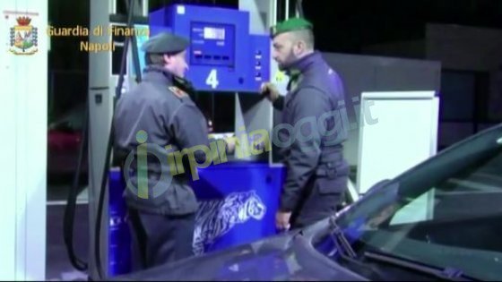 rinoteodoro's tweet photo. #Avellino mani della camorra #clanContini gestiva distributori, pegni, bar, ecc, ecc. Possibile che i cittadini non vedano? O' #connivenza!🤢 https://t.co/96Qw5F5Vsf