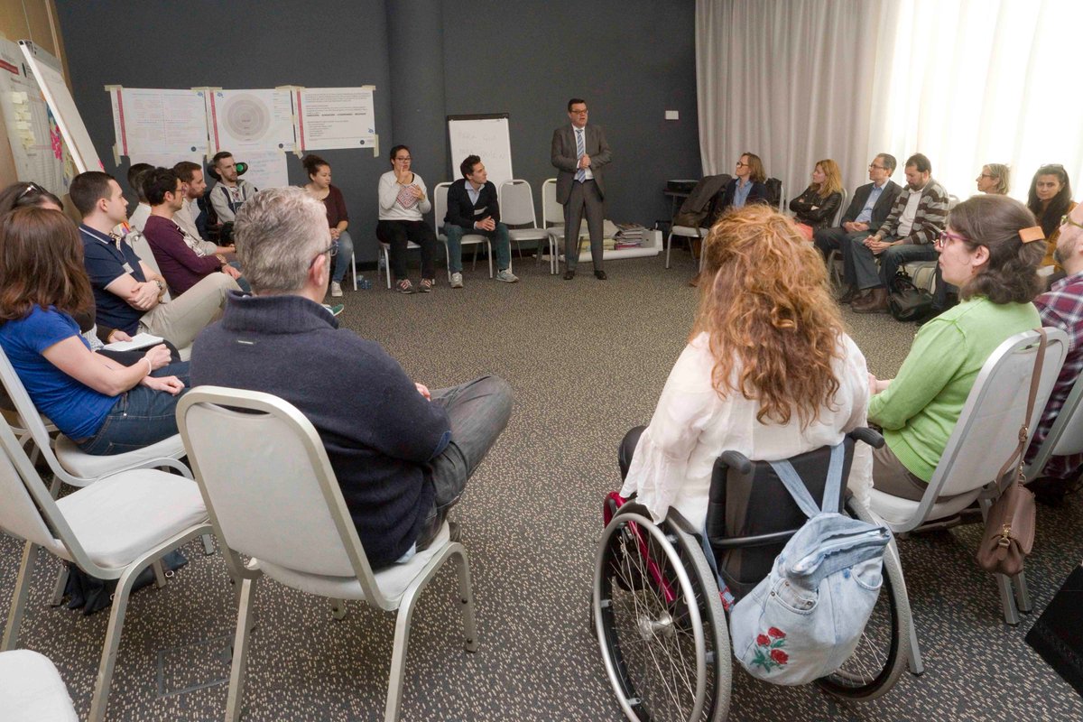 Fundacion_ONCE's tweet photo. 👍Nuestros equipos trabajando con el mov. asociativo para generar proyectos que fomenten la inclusión laboral de jóvenes con #discapacidad https://t.co/bn6zC9J2uQ