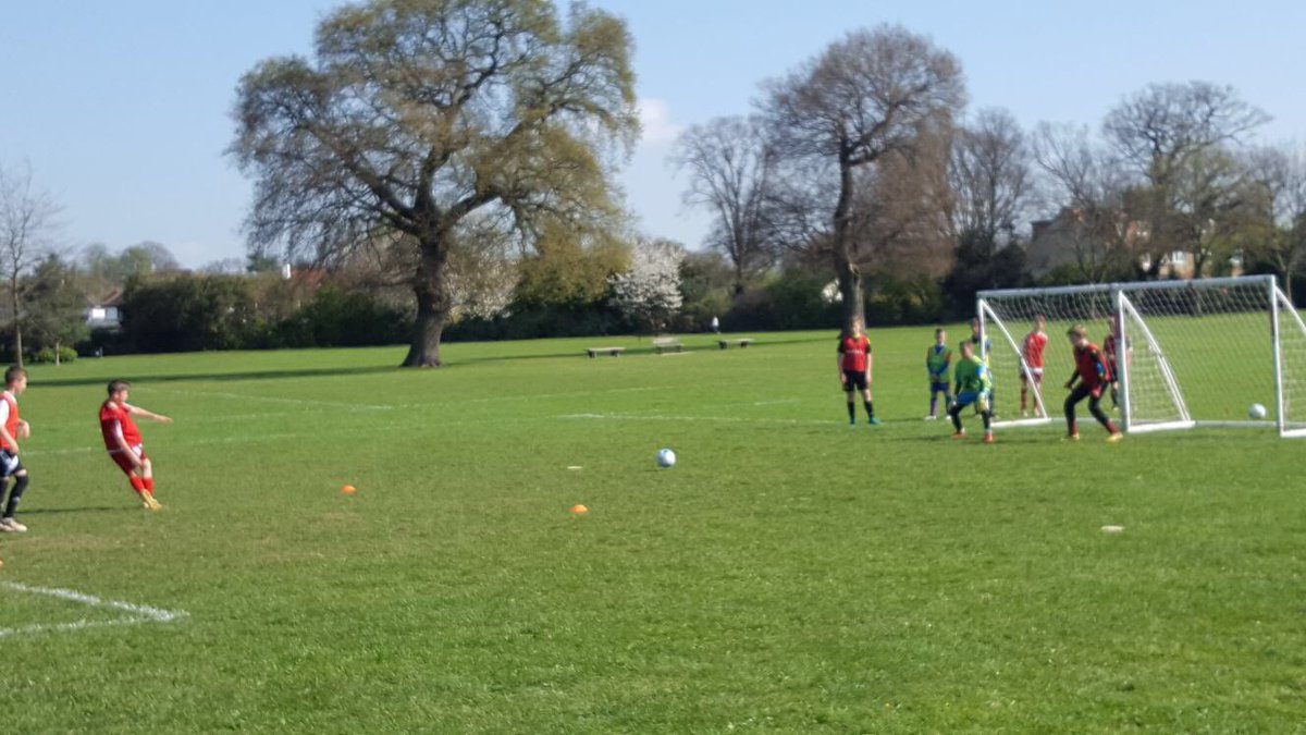 Theballschool's tweet image. Day 4 of Our Easter On the Ball Soccer School camp! Bit of early 'Clyde Killer' &amp;amp; 'Target Practice'! ⚽️⚽️⚽️