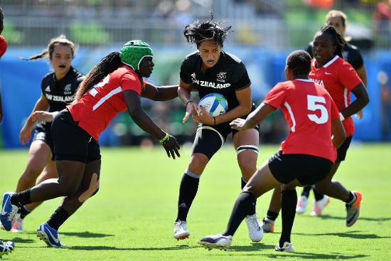 WimwaroFM's tweet photo. Kenya Lioness punch #HongKong 7s quarters ticket https://t.co/g2IaOxeyU5 https://t.co/dpk3EmOwSk