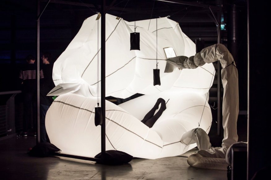strpfest's tweet photo. STRP Makes Sense participant Thijs van den Houdt wrote a review on Teun Vonk's Physical Mind https://t.co/BcEQ2vvjwH #STRP17 (in Dutch) https://t.co/FubAOY6Ep4