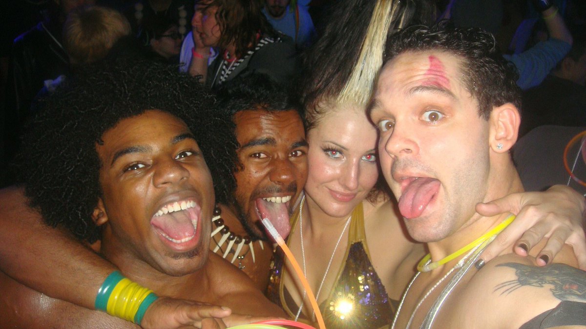 OnePerfectTen's tweet image. Don't ask.