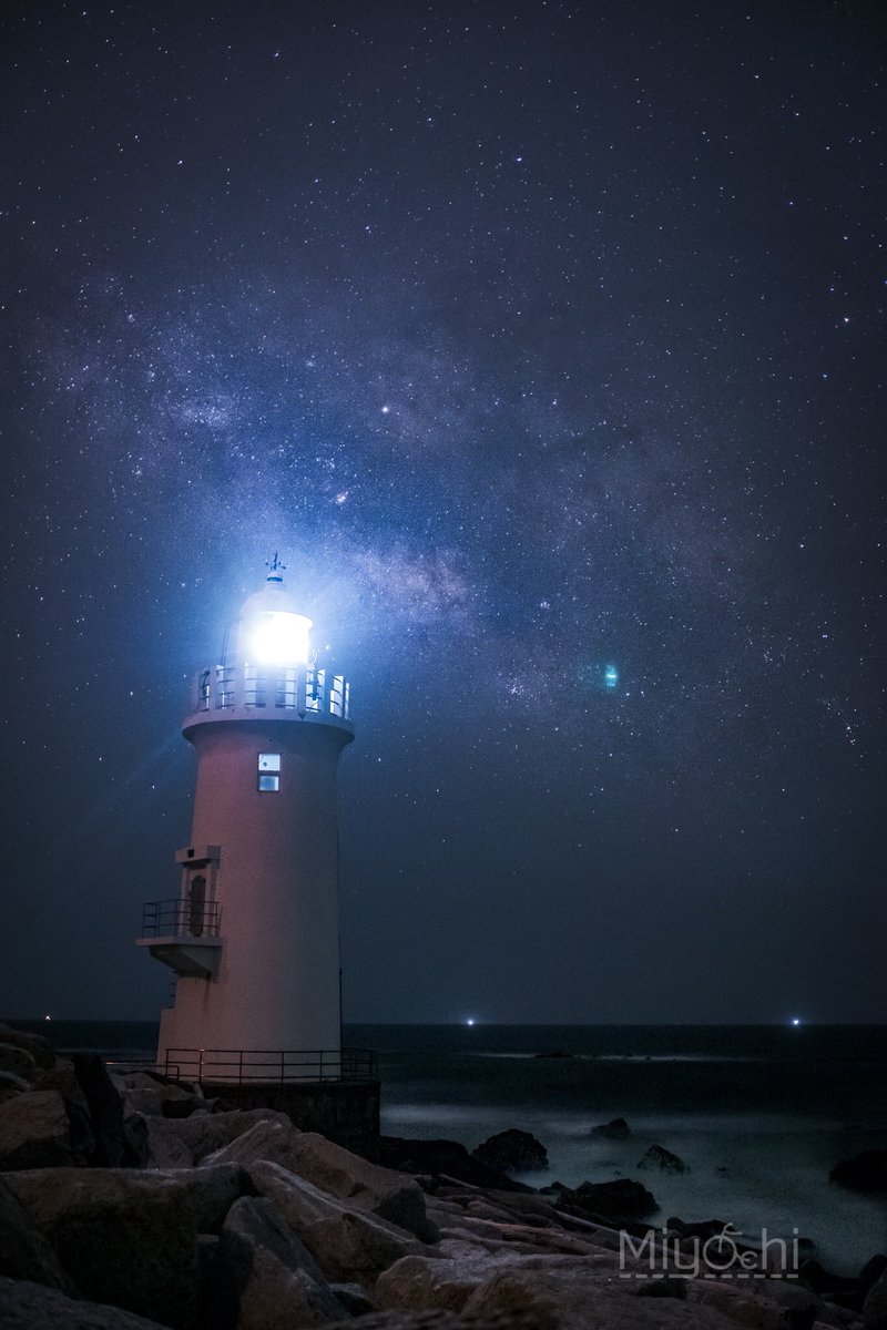 Miyachi Photo Fujifilm X100fとミニ三脚で星景の撮影 手のひらサイズのコンデジでここまで撮れた 灯台の強い光源にも関わらず天の川も写り しかもiso8000という超高感度でこんなにノイズレス 技術の進歩凄い 設定 Iso8000 F2 8 Ss10 0 T Miyachi Photo Fujifilm X100fとミニ三脚で星景の撮影 手のひらサイズのコンデジでここまで撮れた 灯台の強い光源にも関わらず天の川も写り しかもiso8000という超高感度でこんなにノイズレス 技術の進歩凄い 設定 Iso8000 F2 8 Ss10 0 T