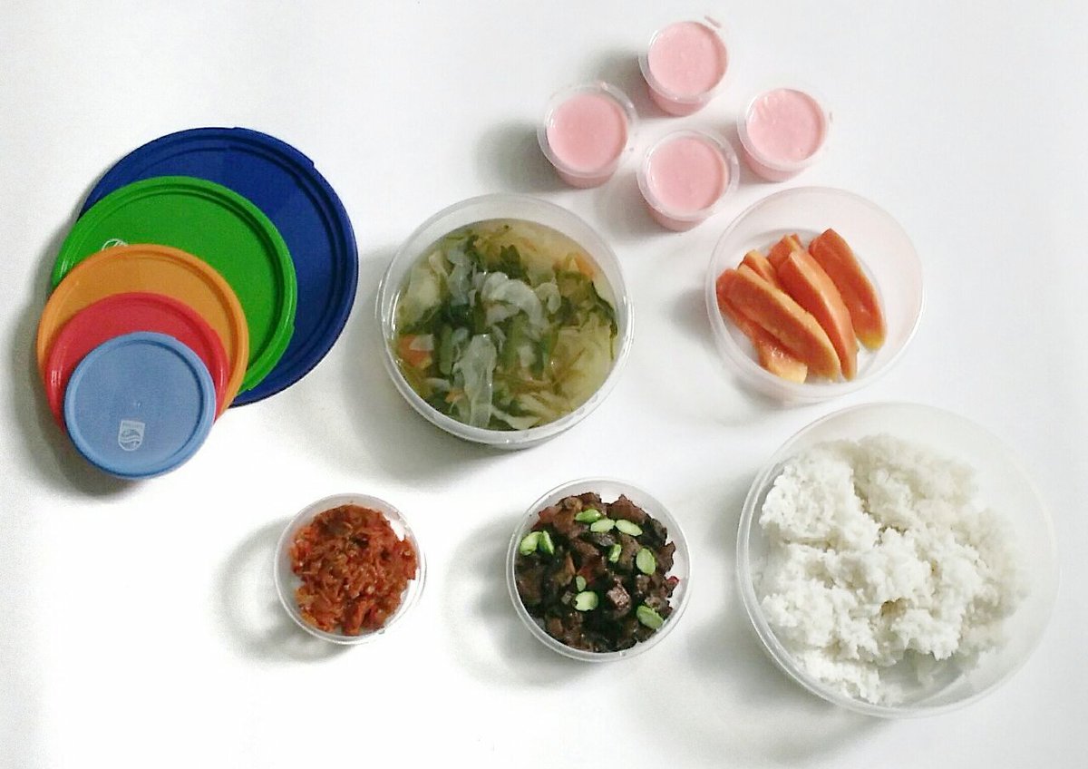 april_hamsa's tweet photo. Klo bawa bekal makanan pake box Philips dr pembelian Rice Cooker Philips ni makanan ttp Ok kualitasny :D #BekalSehatKita #PhilipsHealthyTips https://t.co/lt9QxMvh0W