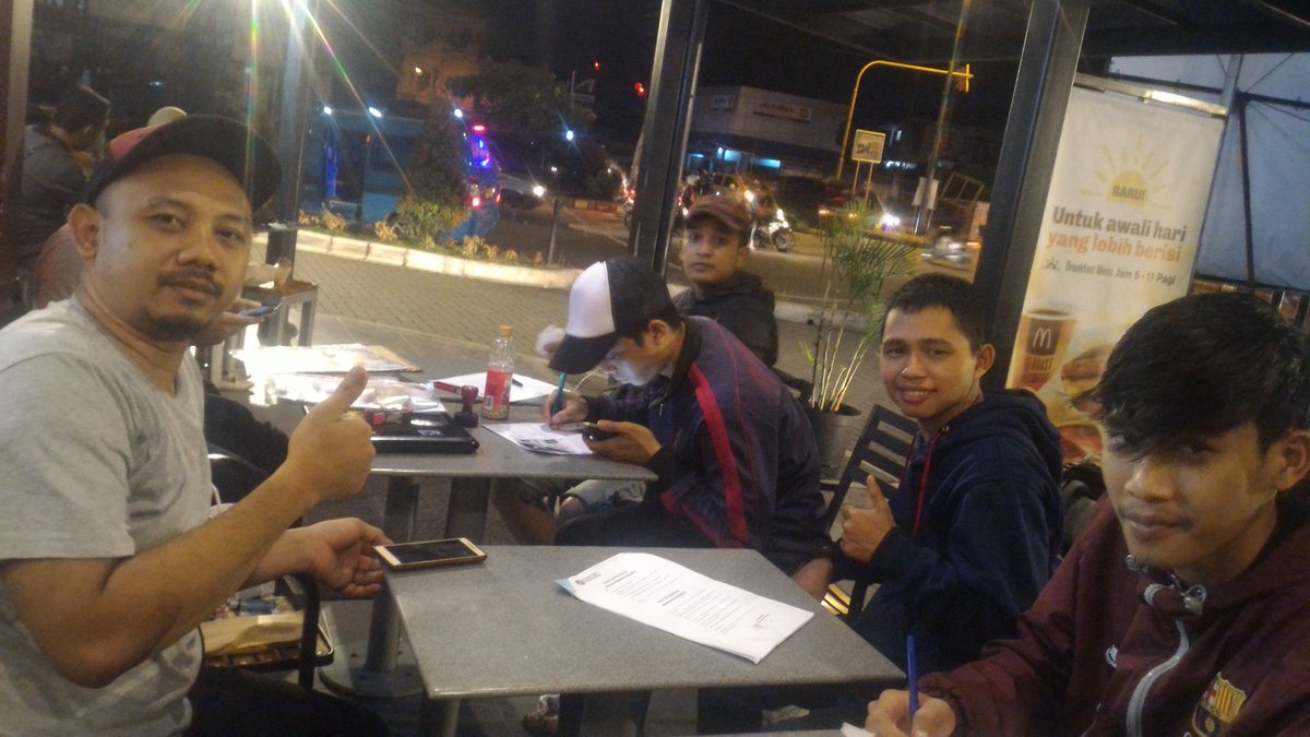 INDOBARCA_BGR's tweet photo. Masih Open Membership nih di Mcd Lampu Merah Yasmin, merapaatt yang mau daftar!! Mimin tunggu sampai jam 10 malam ! #DNAIndobarca #IBCBGR https://t.co/TOyY8pFc6L