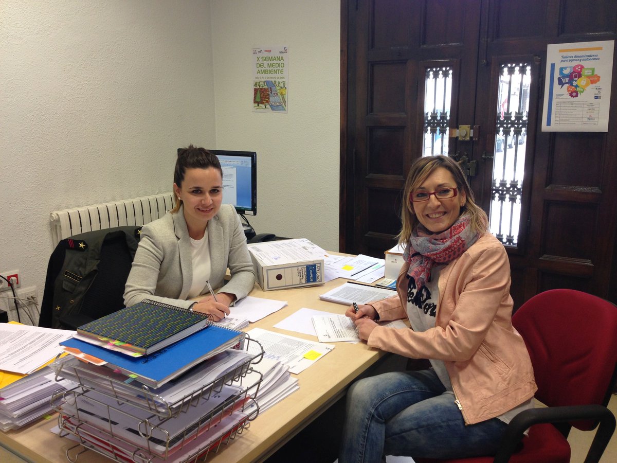 aytocalahorra's tweet photo. La oficina municipal de promoción económica y empleo atendió a 860 usuarios en año y medio. 
https://t.co/rVqUhlpCKr https://t.co/L9DpOD8HR6