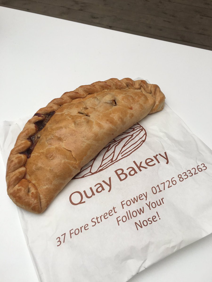 <a href="/QuayBakery/">Quay Bakery</a> omg i had heard about them ! But now I have finally got one to try 😄#happydayz