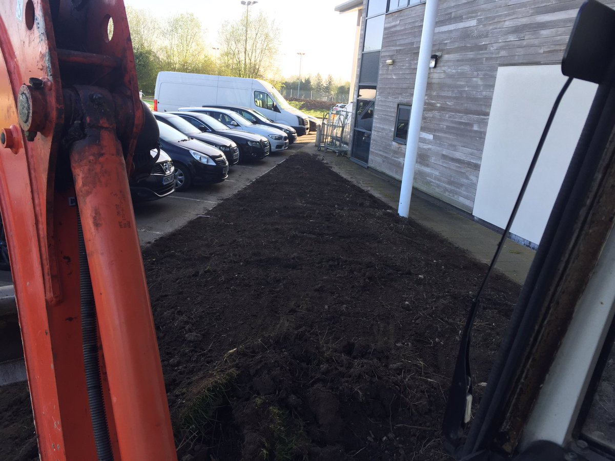 cc_golfscapes's tweet photo. Vegetation clearance at Thorp Arch, LUFC prepping area for Alan @aspectturf to transform area #turfing #instantgreen https://t.co/lstSgyQGKe