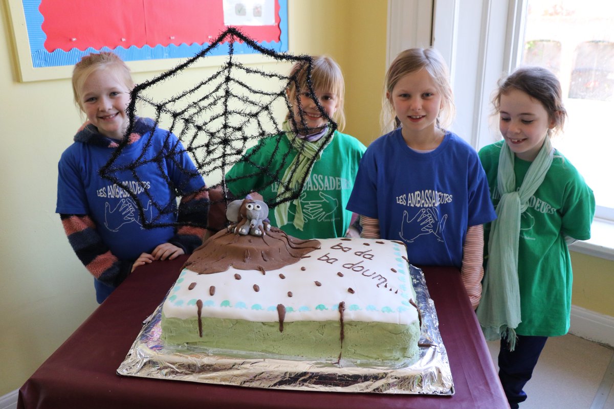 HolmwoodHouse's tweet photo. Quel gâteau! Who remembers the song 'Un éléphant...'?! #LesAm #HolmwoodHouse https://t.co/p9PGgbBLVs