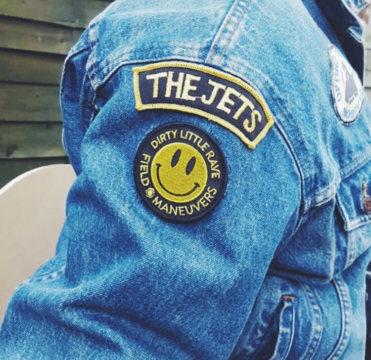 fieldmaneuvers's tweet photo. π FM DLR patch spottedπ We wanna see your patches. Few of these guys left. https://t.co/8WRadzMliy And M tees coming soon. #fieldmaneuvers https://t.co/ypVUwqb7XY