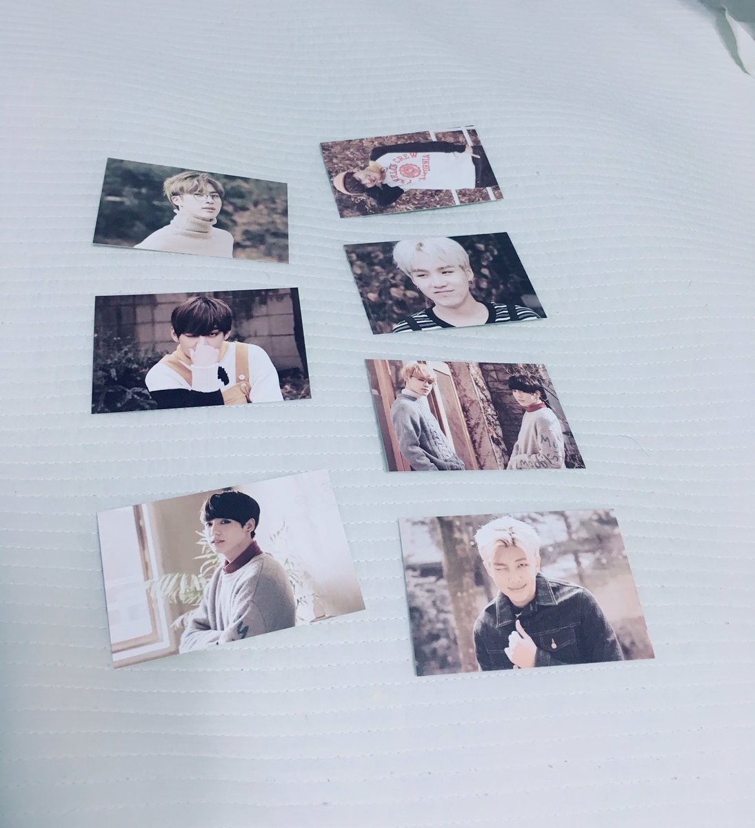 pineapplejes's tweet photo. 방탄소년단 2기머스터 22920 포카 운미포 개인 장당 1.0 지민,정국 1.5
방탄소년단 굿즈 양도합니다. https://t.co/Ipps96DgYD