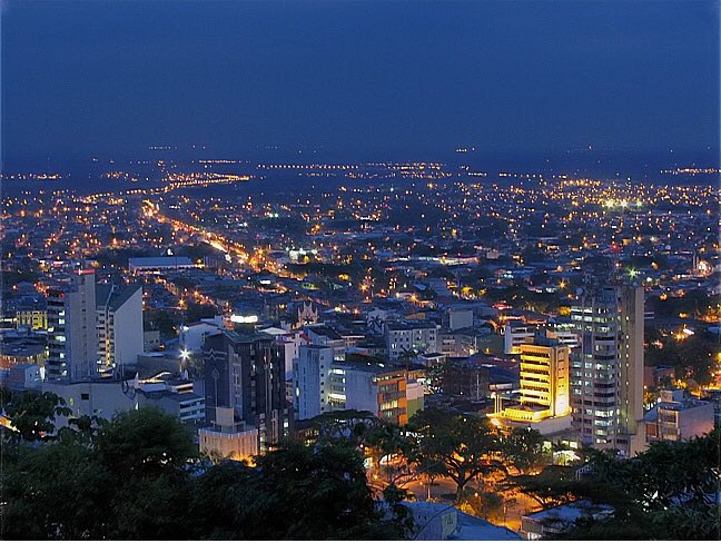 "Villavicencio, portal del llano
No hay otra ciudad mejor
Eres todo un paraíso
Tierra donde vive Dios"
Feliz cumple mi Villavicencio hermosa