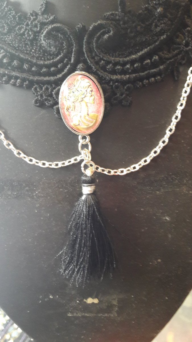 alternateimage1's tweet photo. #handcrafted #cameocollection #lacechoker #chain&ribbonfastening#unique @diamonddazhair @BoltonMarkets @VampireLily @TheDeadlyDesire https://t.co/7D1KBgawNb