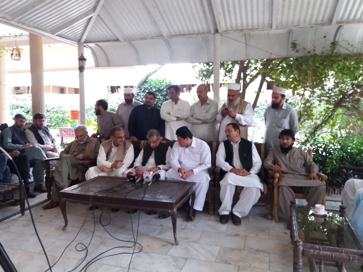 BilourGhulam's tweet photo. حاجی غلام بلور کی بلاک شناختی کارڈ کے حوالے سے ہنگامی پریس کانفرنس https://t.co/RJ3XwBqq8I