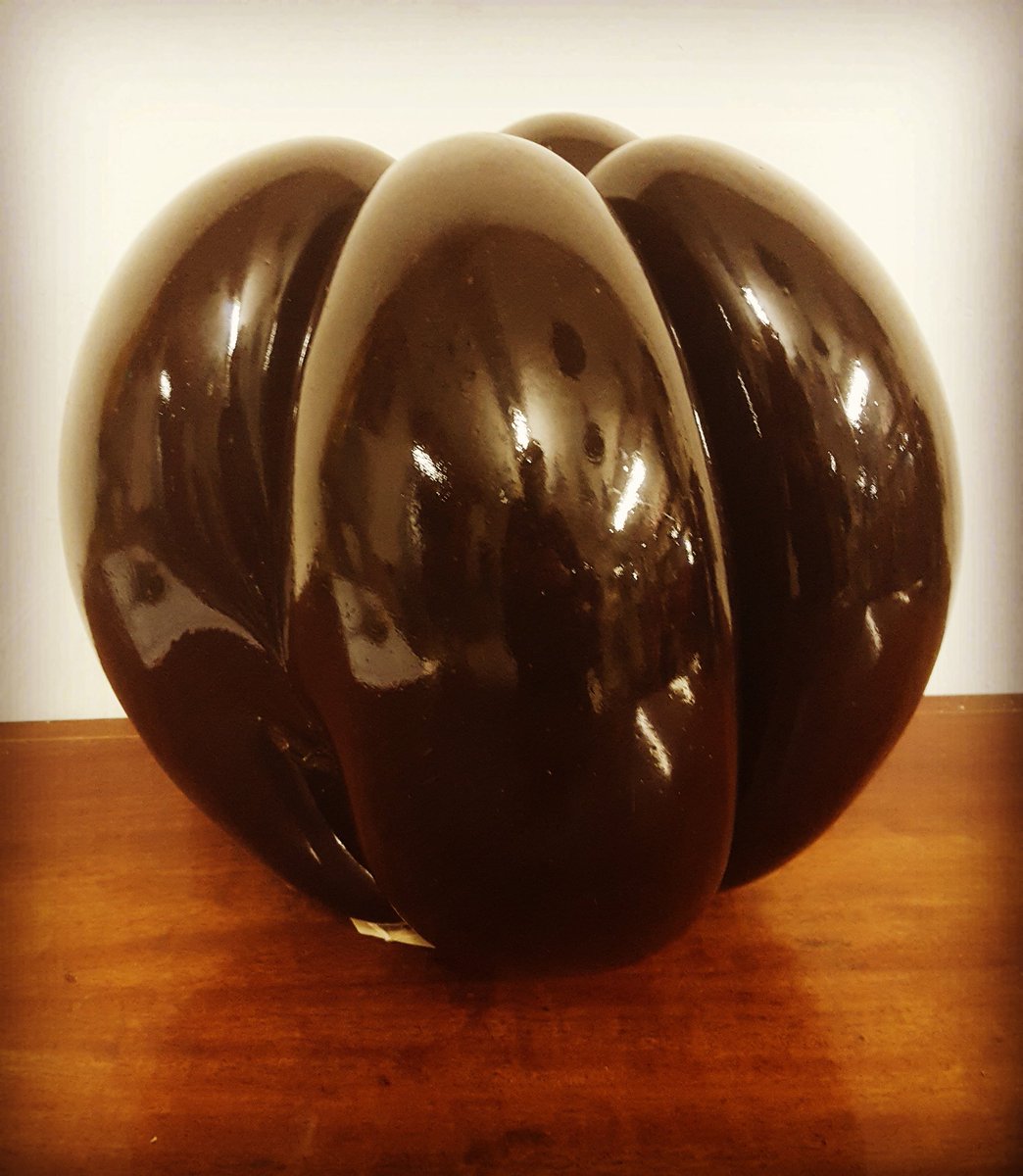 FactorySomerset's tweet photo. New in! A rare polished double coco de mer seed. Email info@thefactorysomerset.com for enquiries#antique #antiques #decorative #collectables https://t.co/9Z1HehF3eQ