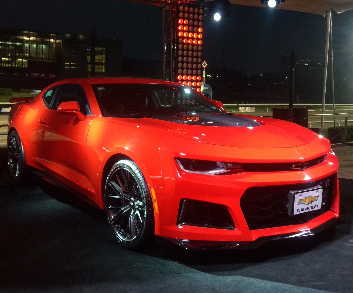 wake_mao's tweet photo. Amanezco con la noticia de que ya está en México el nuevo #CamaroZL1 me enamoré de este auto.... #ZL1Fun2Drive https://t.co/H5UoywabrP