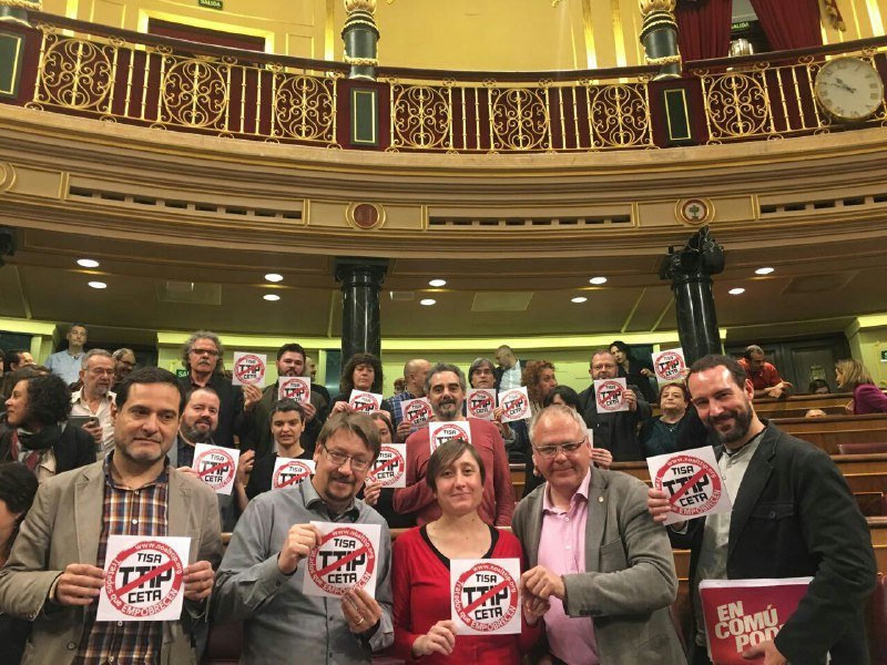 CATNoalsTCI's tweet photo. X un debat democràtic i transparent q impedeixi a Rajoy q regali els ntres drets,sobiranies i serveis públics #StopCETA https://t.co/I2Ika62kR3