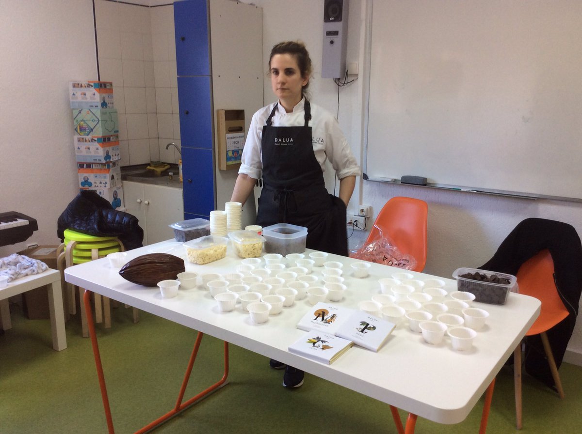 slatham18's tweet photo. #Y4 #designthinking. Real life learning. Visit from chocolatiers #DALUA, Elche. Thank you. Muchas gracias. @newton_college https://t.co/4pSlie1GCn