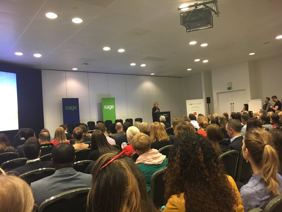 iConnect21's tweet photo. @kellyhoppen you are an absolute #inspiration! Thank you so much for your speech today #SageSummit! Silly I didnt have my bus.card with me https://t.co/ZbCkRiiRc7