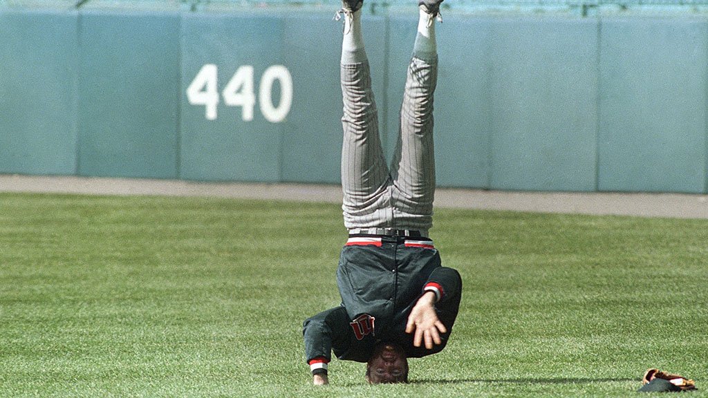 Happy birthday to Hall of Famer and handstand guru Bert Blyleven!  