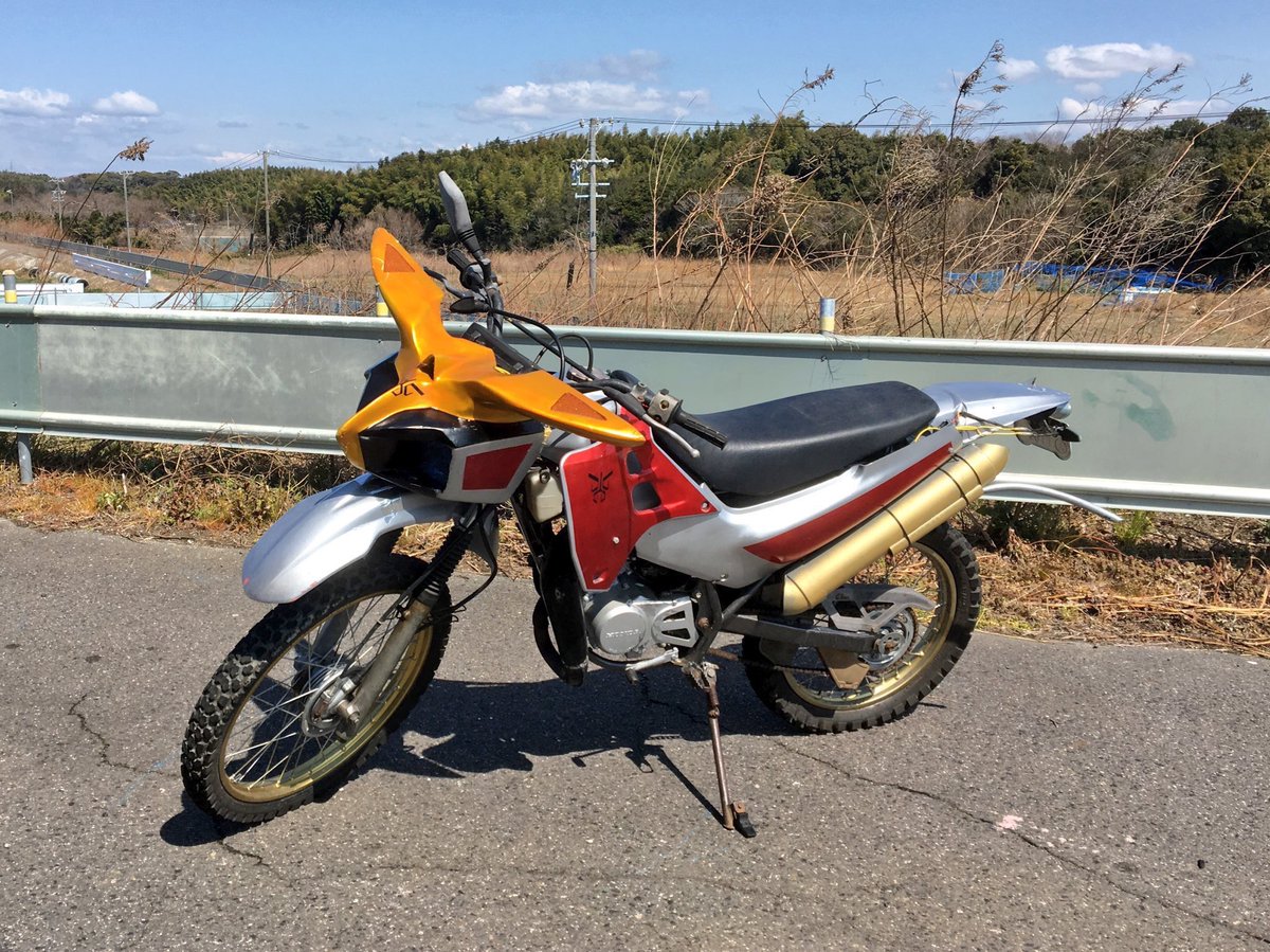 ギャバン そうそう 完成です トライチェイサー00 ベースはhonda Mtx50rです でかいのにこいつ登録上原付なんですよ 普通免許で乗れるよ T Co Dwhxeiaejk Twitter