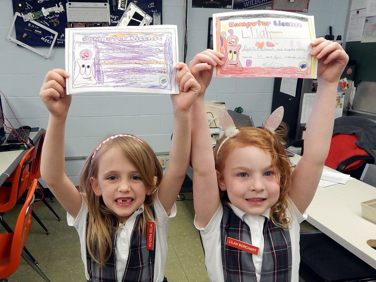 sthenryschool's tweet photo. Kindergarten students received their Computer License today! @sthenryschool https://t.co/saGjbV1Pt8