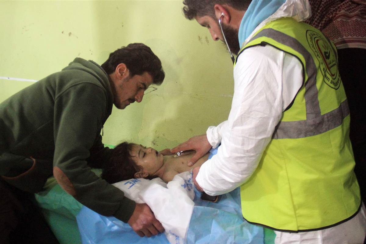NBCNews's tweet photo. U.S. military officials: Syrian aircraft dropped chemical weapons on civilians https://t.co/Z7HRKEuZth https://t.co/j9xiwvhteu