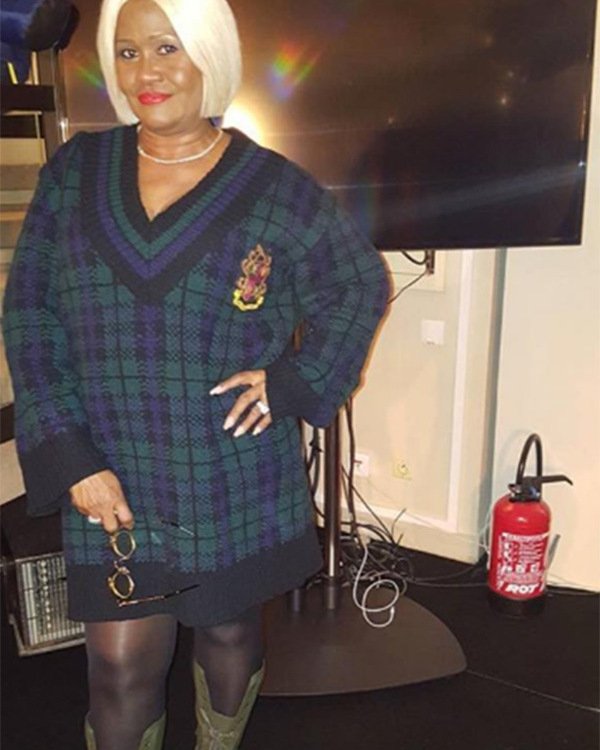 Chris Brown Wishes Rihanna s Mom A Happy Birthday Another Sign They re In Touch?  