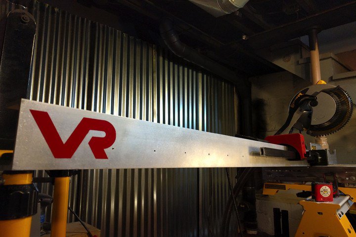 top10techcom's tweet image. Autoset smart miter saw fence helps DIY-ers make the right cut every time dlvr.it/NqH1LT #Autoset #CoolTech Top10Tech.com