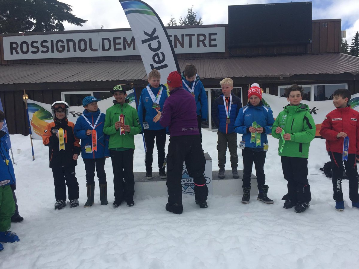 CypressSkiClub's tweet photo. 'A sea of green' last weekend at the coast zone finals at Mt. Washington. Congratulations Cypress Ski Club! #bcalpine https://t.co/FOBVXllU0M