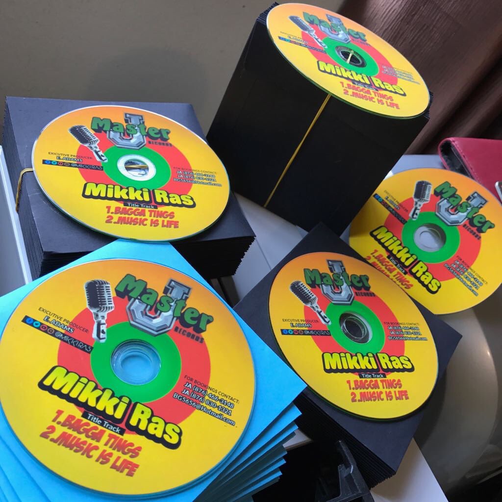 Disc2DiscOnline's tweet photo. Mikki Ras new EP ft. Bagga Tings & Music is Life. Uplifting tunes to carry you along the week. Manufactured by Disc 2 Disc. #disc2disc https://t.co/grrFcf4adn