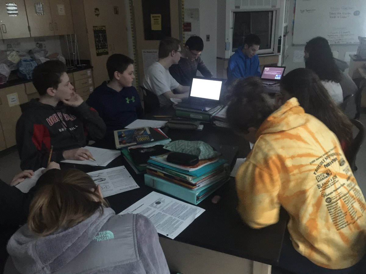MrKelly336's tweet photo. Energy article jigsaw during our scientist meetings today. Student inquiry, reciprocal teaching, and discussion! https://t.co/NUTJSPUfjS