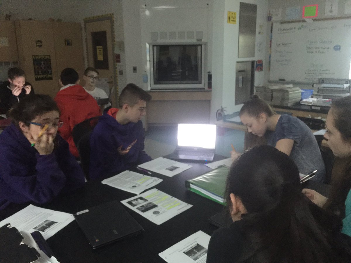 MrKelly336's tweet photo. Energy article jigsaw during our scientist meetings today. Student inquiry, reciprocal teaching, and discussion! https://t.co/NUTJSPUfjS