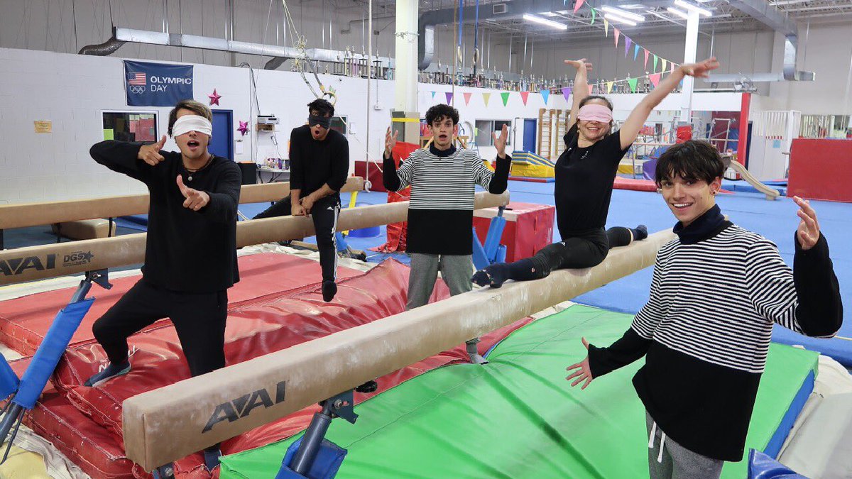 dobremarcus's tweet photo. NEW VIDEO!! GYMNASTICS BLINDFOLDED!

https://t.co/7WK7yRAwne

Give it a thumbs up 😊 https://t.co/ToqaSEiXCd
