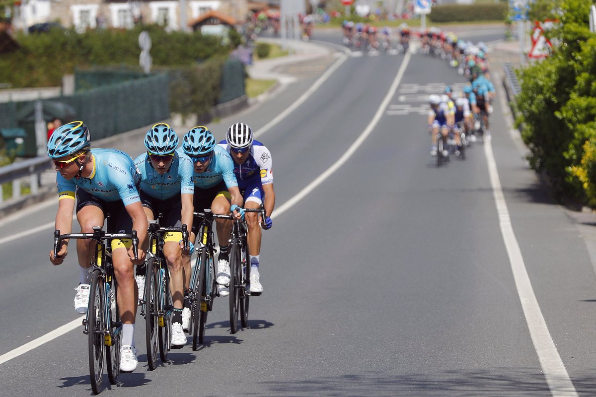 XDSAstanaTeam's tweet photo. "Important effort by our guys today" SD @BeppeMartinelli and #Shefer from ST4 at #itzulia https://t.co/xbTwnBzgO8 @bettiniphoto https://t.co/AAZxu2zZW8