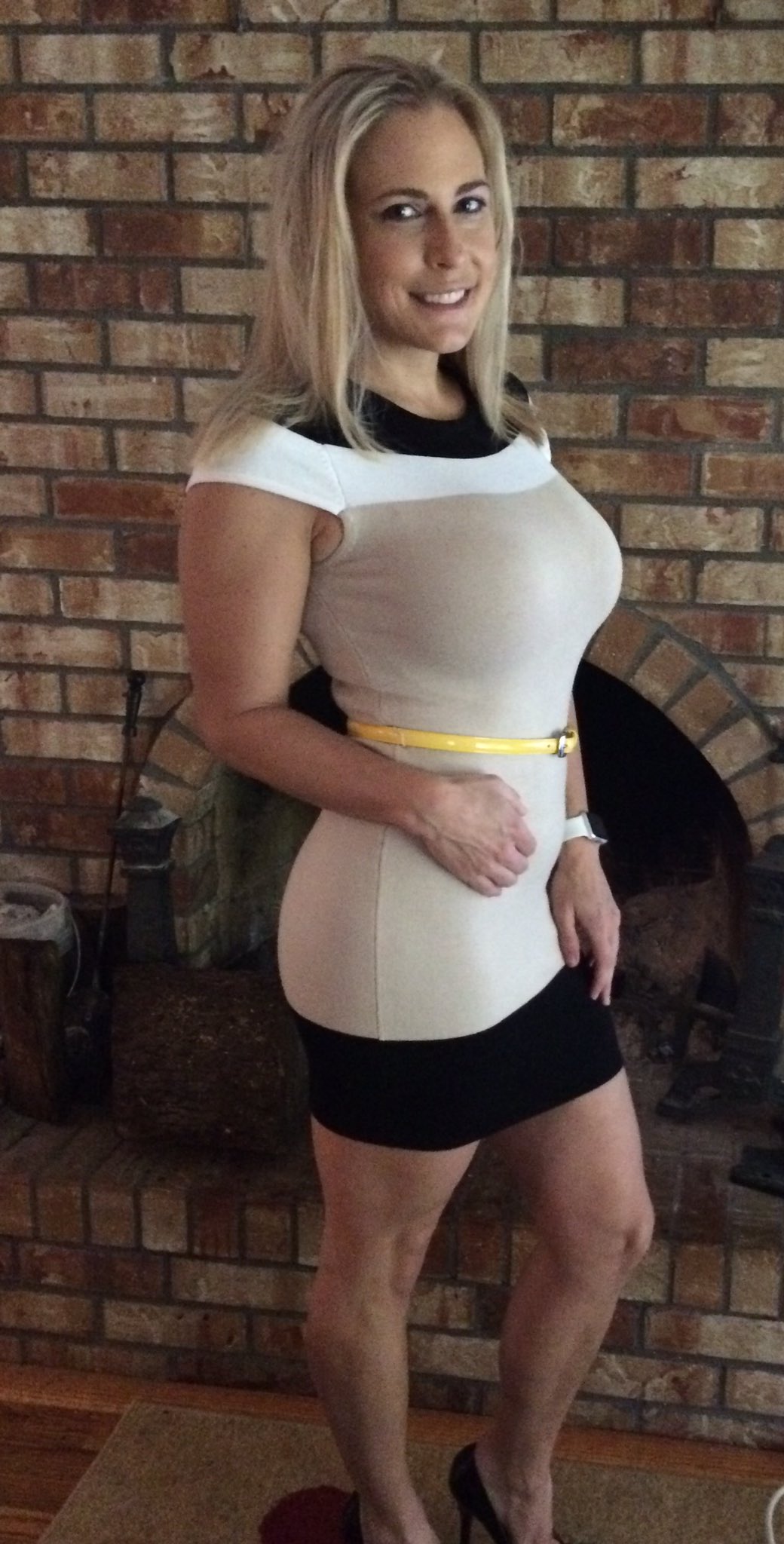 Angel Allwood в X: „Want more Angel? Check out my website  t.covw6kT377Cp t.copK3WUjDrgG“  X