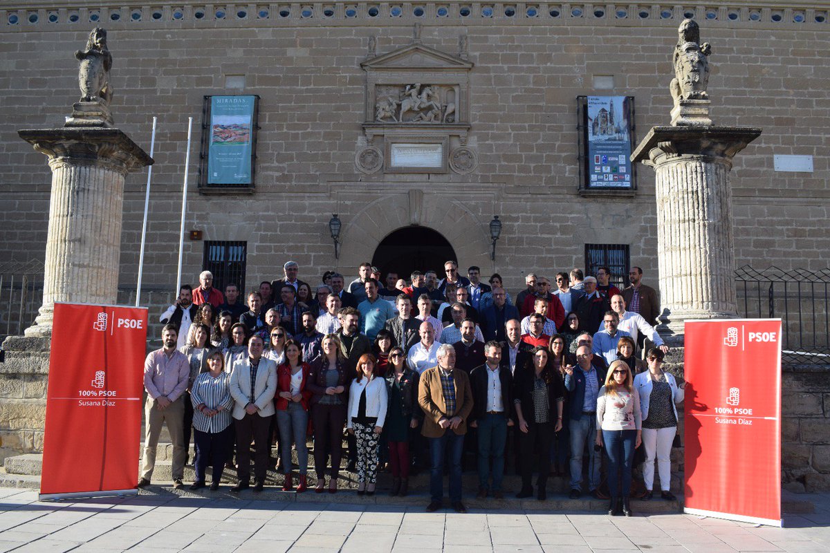 Juliomillanjaen's tweet photo. Más de 50 alcaldes y alcaldesas de Jaén apoyan ya a Susana Díaz como Secretaria General del PSOE.  Ilusión y compromiso #100%psoe https://t.co/dShYDlEMb1