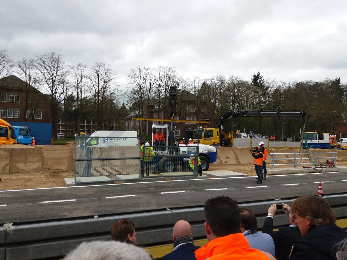 Knipscheer RailInfra (@knipscheer_rail) on Twitter photo De bouw van een geluidsscherm door de geluidsschermspecialisten van <a href="/Knipscheer_Rail/">Knipscheer RailInfra</a> tijdens bijeenkomst "Infraspecialisten onderweg" De bouw van een geluidsscherm door de geluidsschermspecialisten van <a href="/Knipscheer_Rail/">Knipscheer RailInfra</a> tijdens bijeenkomst "Infraspecialisten onderweg"