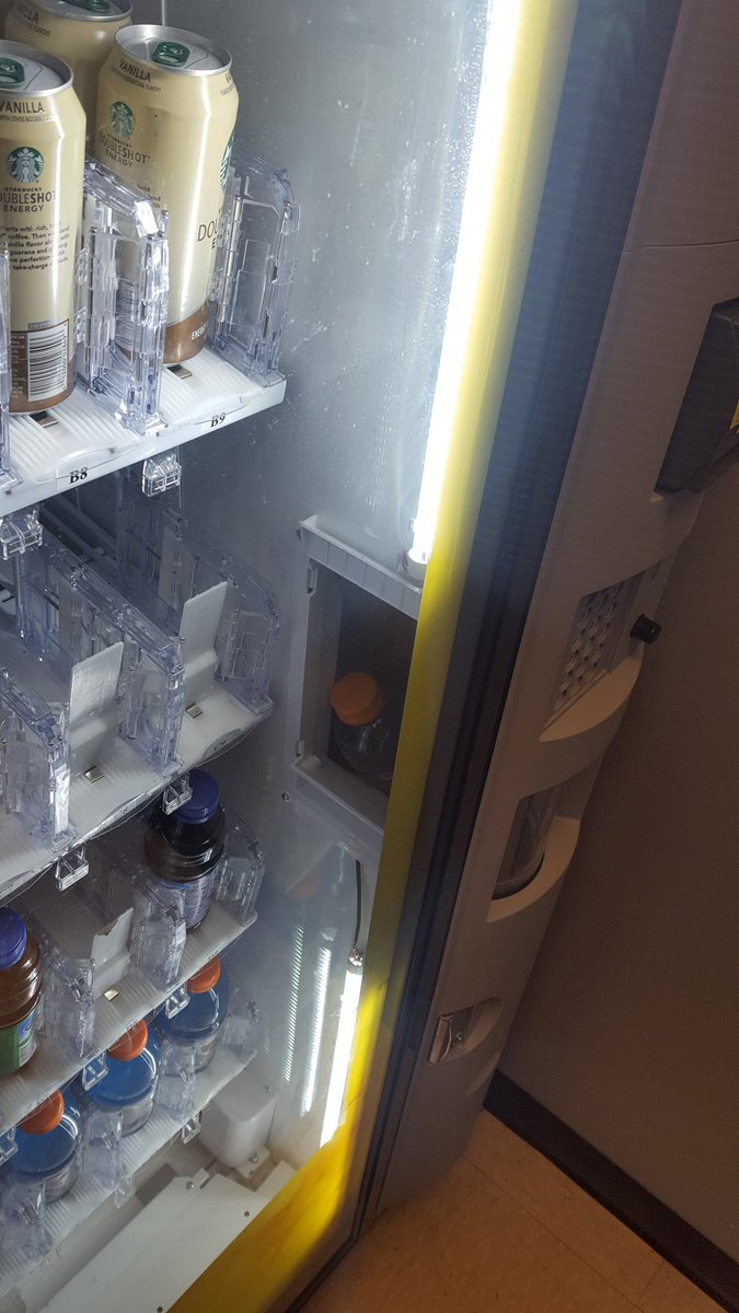 Marcusrommelman's tweet photo. Were talking about sending people to Mars &amp; we still haven't even perfected the vending machine . . .come on ppl https://t.co/svJifKUS4h